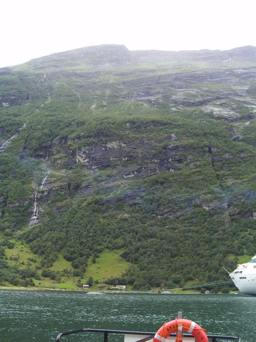 puerto-geiranger