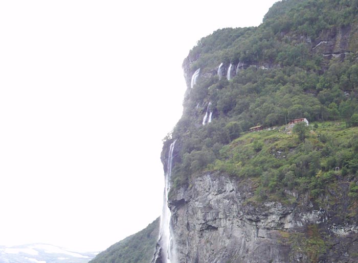 seven-sisters-geiranger